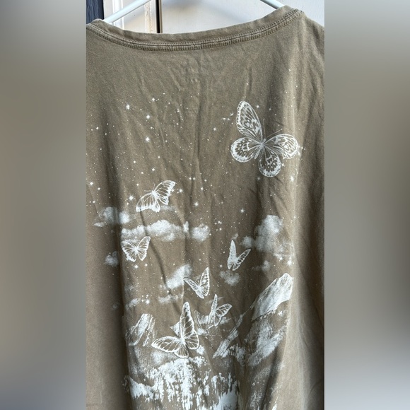 🎄Closet Blowout - Picture 5 of 7